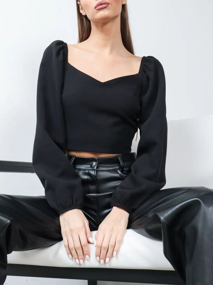 Dame Crop-Top med hjerteformet udskæring og pufærmer Stilla