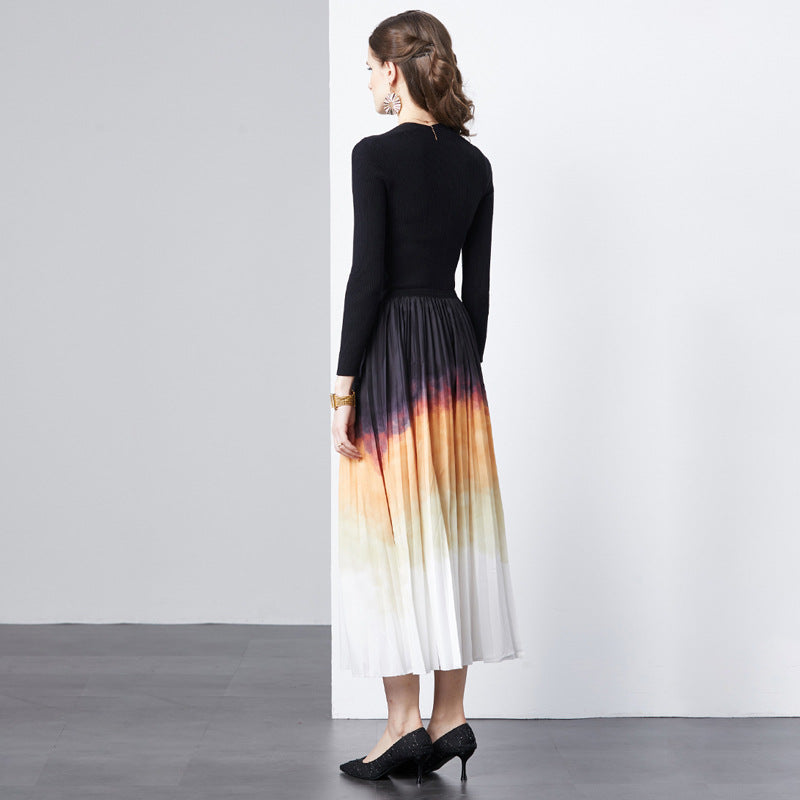 Dame Plisseret Maxikjole med farvegradient Skirt og elegant V-udskæring Stilla