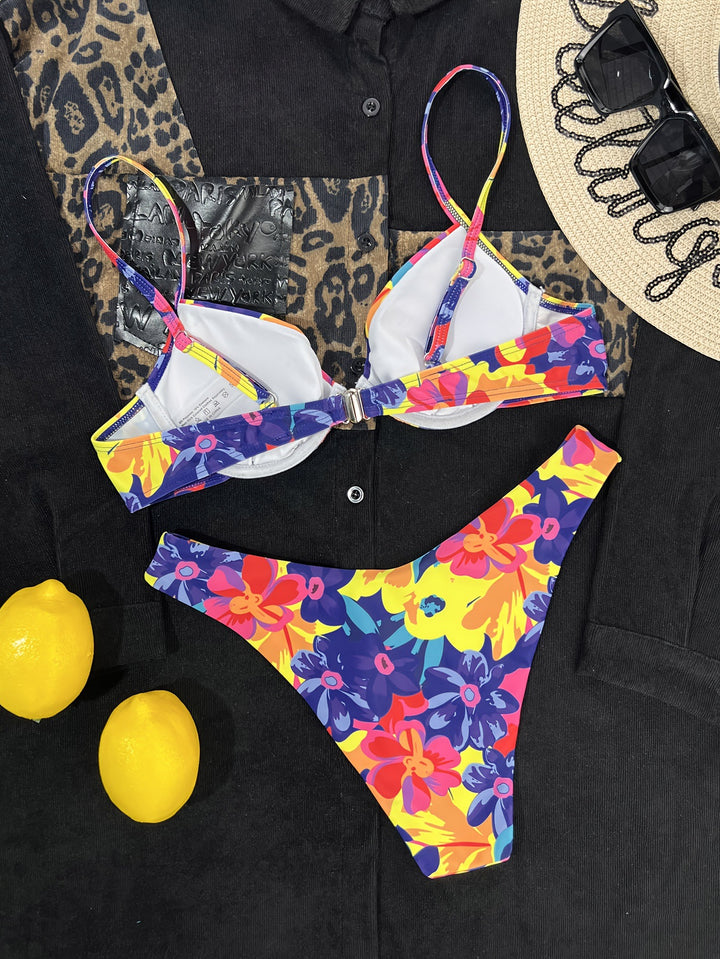 Dame bikini med moderne blomsterdesign og justerbare stropper Stilla