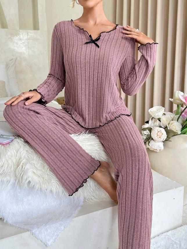 Dame pyjamas i elegant ribdesign Stilla