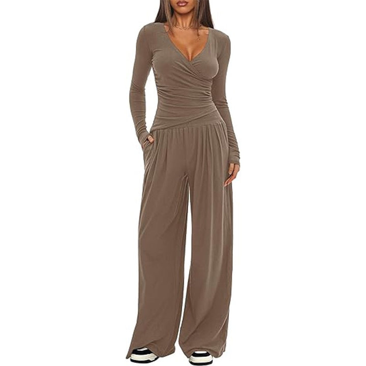 Dame afslappet jumpsuit med omslagsdesign og bredt ben Skovae