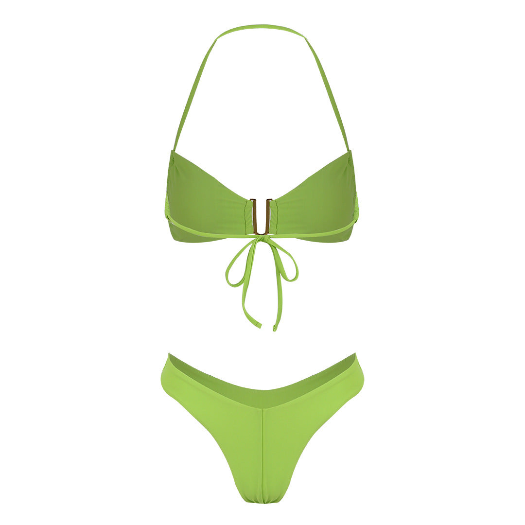 Dame bikini-sæt med skinnende snit og elegant spænde-applikation Stilla