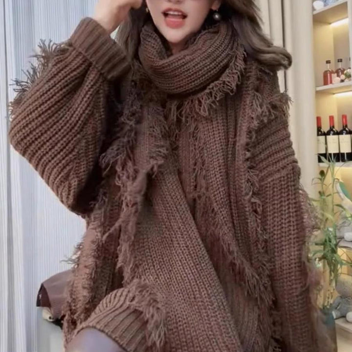 Femme Oversized V-Udskæring Strikpullover med Frynse-Detail Stilla