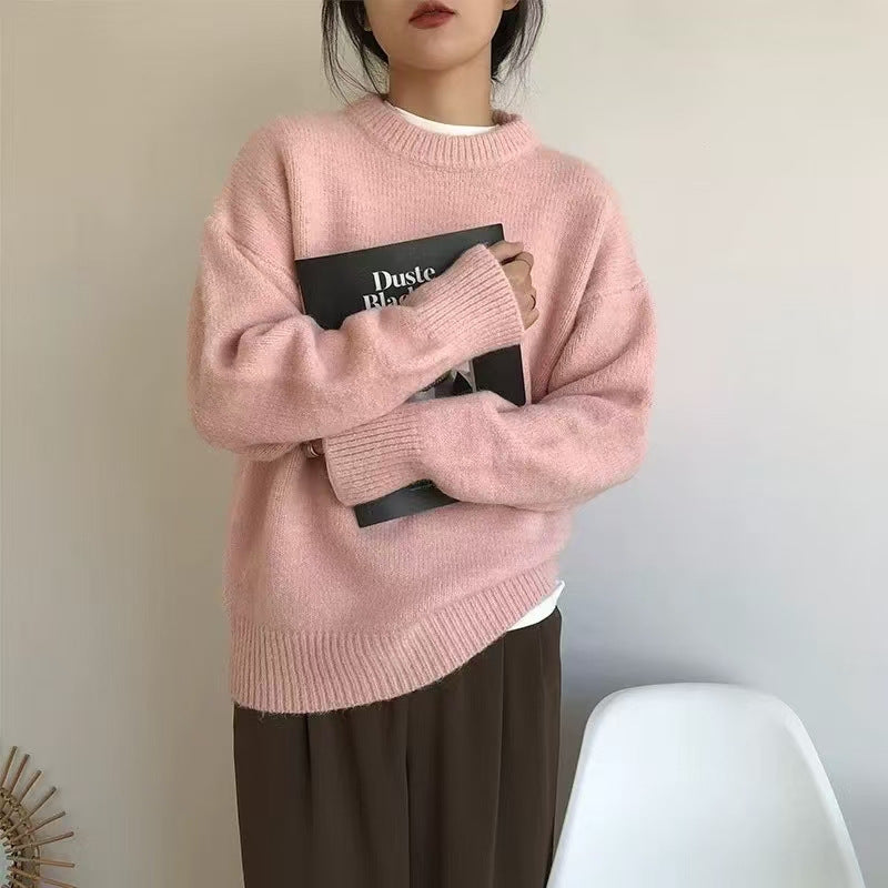 Kvinders hyggelige oversized sweater med rund halsudskæring og velkendt striktekstur Stilla