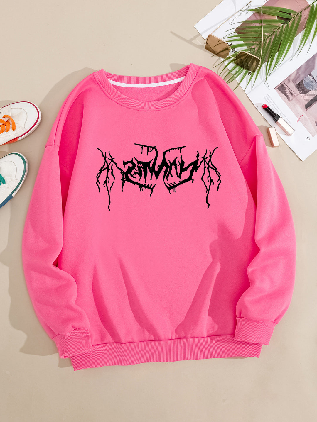 Kvinders afslappede sweatshirt med moderne grafisk design Skovae