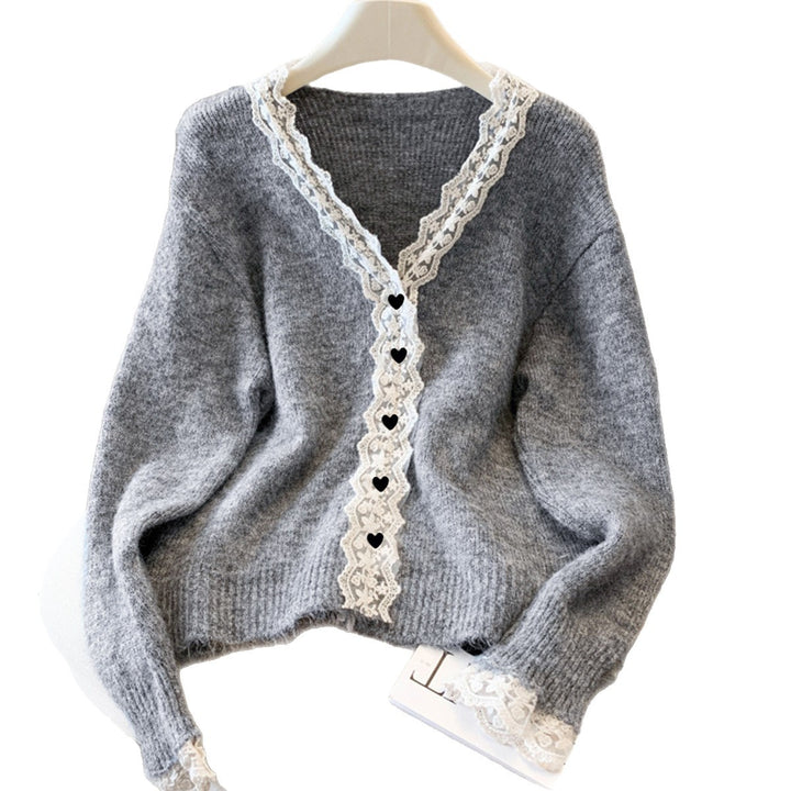 Kvindernes elegante strikkede sweater med blondeudsmykning Stilla
