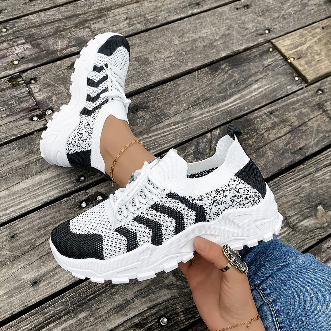 Dame Sporty Lifestyle Sneakers med åndbart strikket overflade og stødabsorberende sål Stilla