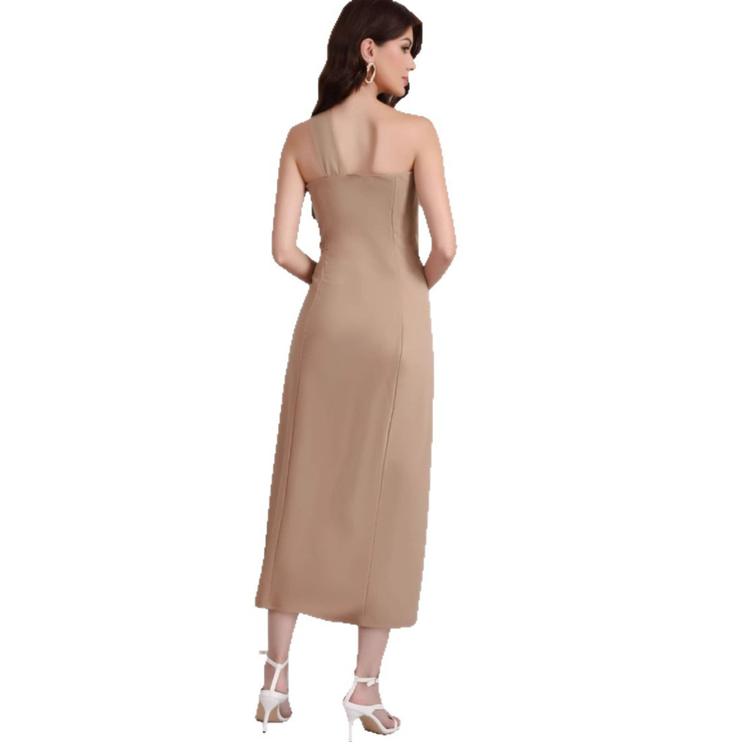 Kvindernes elegante off-the-shoulder maxi kjole med dekorativ detalje