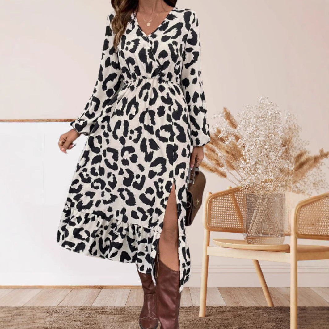 Dame Maxikjole med moderne leopardmønster og feminin silhuet Stilla