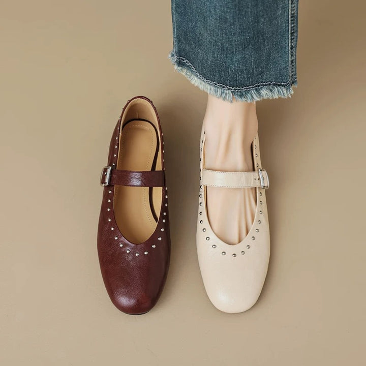 Dame Mary Jane Ballerinas med elegant rem og glitrende nitter Stilla