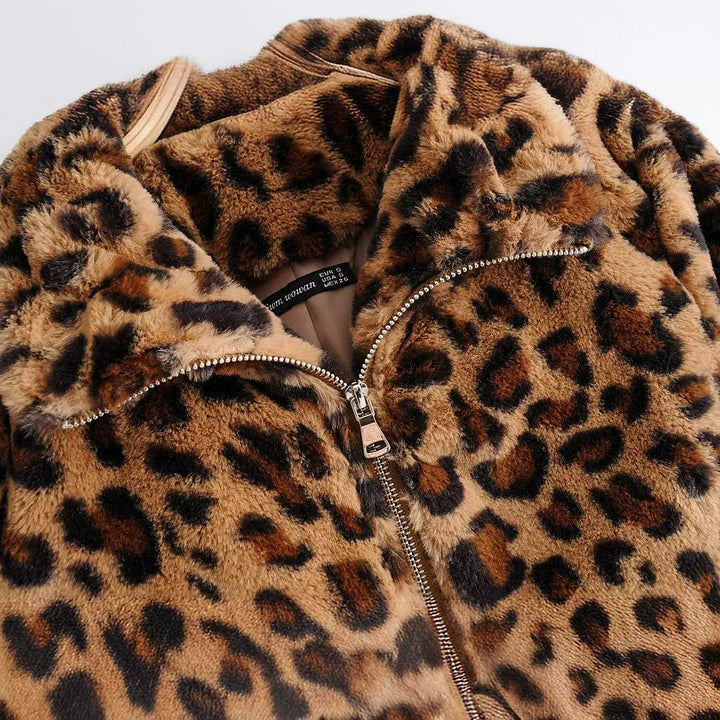 Kvinders fluffy leopardprintjakke med lynlås Stilla