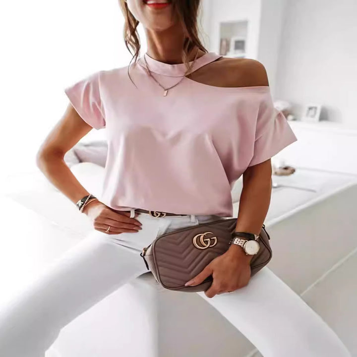 Dame Off-Shoulder T-Shirt med smukt snit og afslappet design Stilla