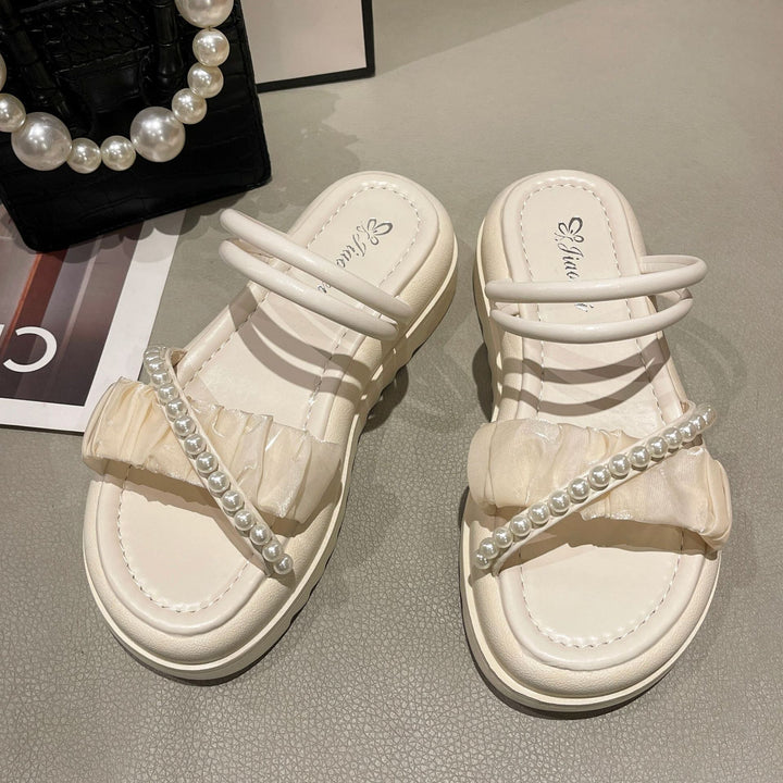 Dame sandaler med raffineret flæsedesign og elegante perledetaljer Stilla