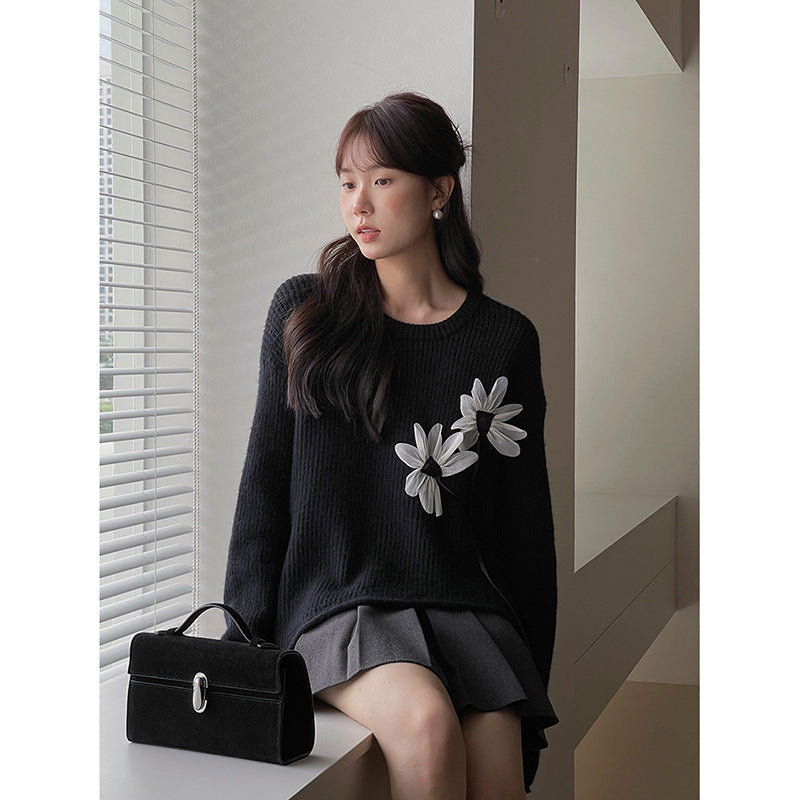 Dame sweater med blomsterbroderi og afslappet snit Stilla