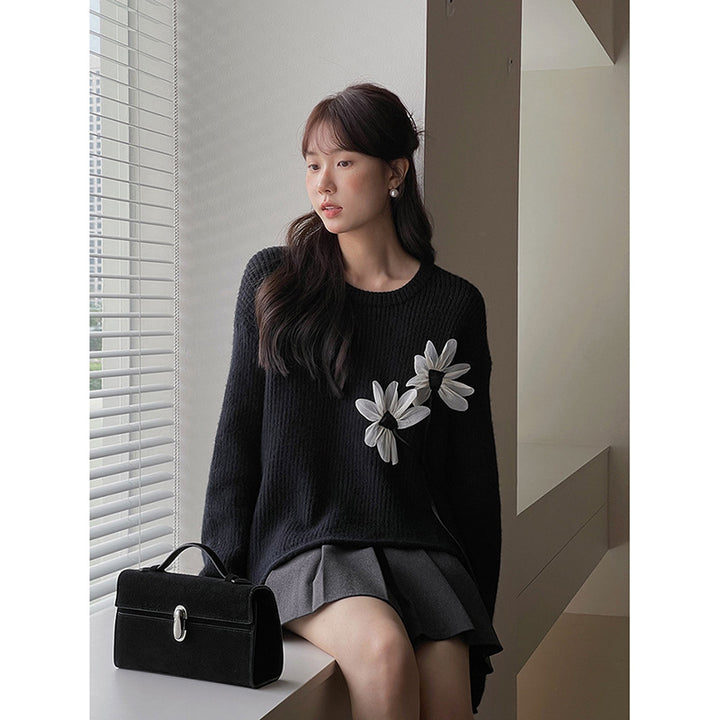 Dame sweater med blomsterbroderi og afslappet snit Stilla