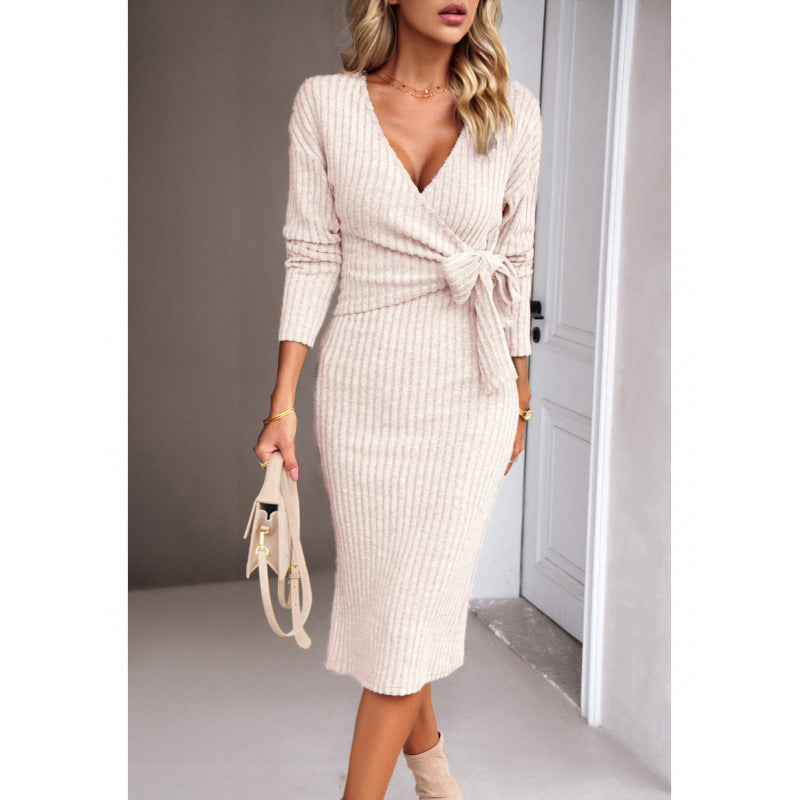 Femme Elegante Wrap Midi Kjole med Slids Stilla