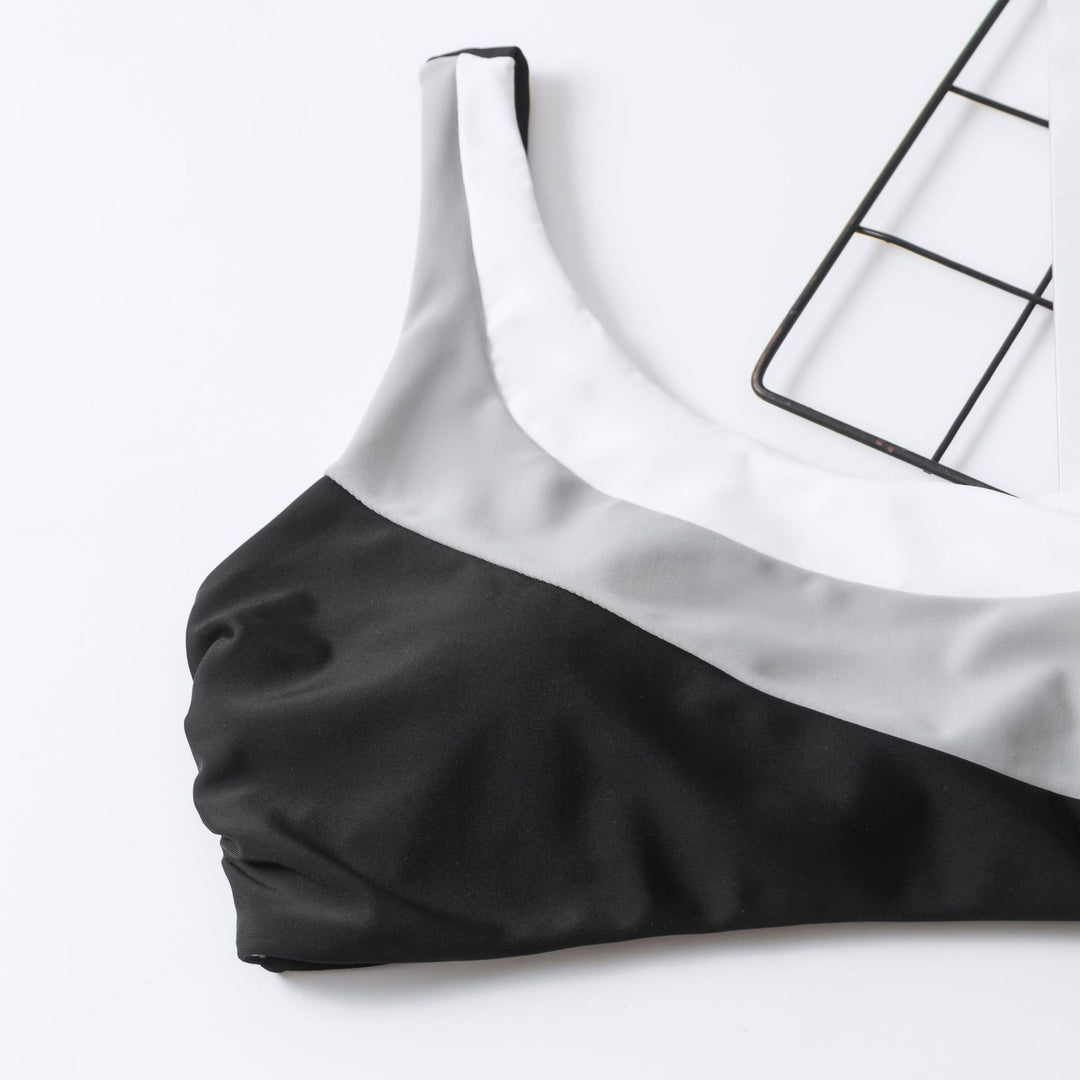 Dame Crop-Bikini med asymmetrisk design og høj talje Skovae