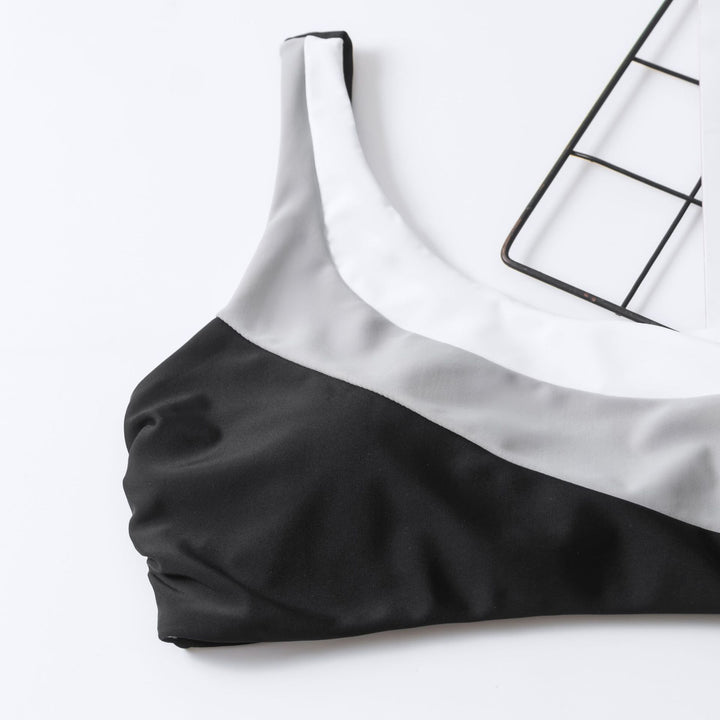 Dame Crop-Bikini med asymmetrisk design og høj talje Skovae