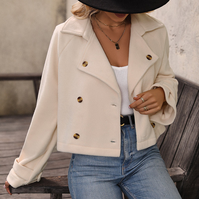 Dame kort plysjakke i moderne oversized stil Stilla