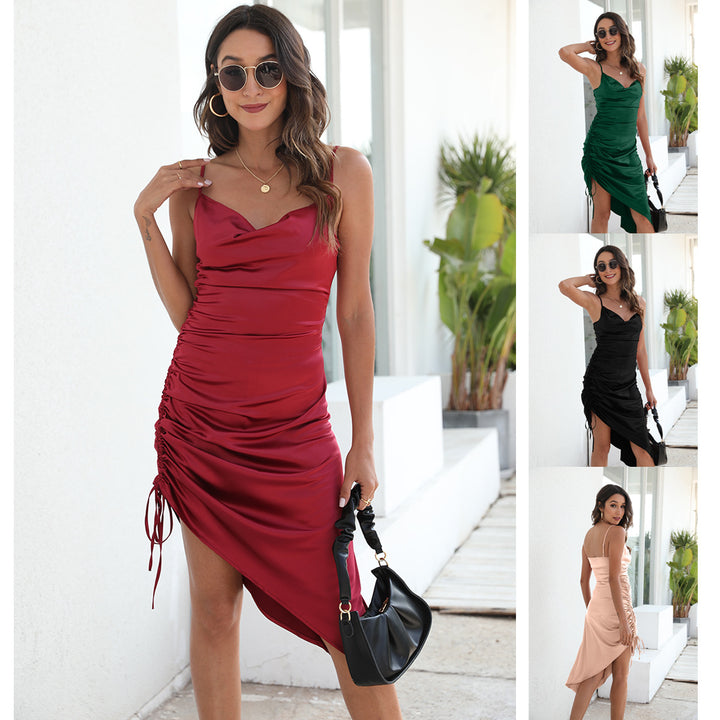 Dame asymmetrisk satin-rufflet kjole Stilla