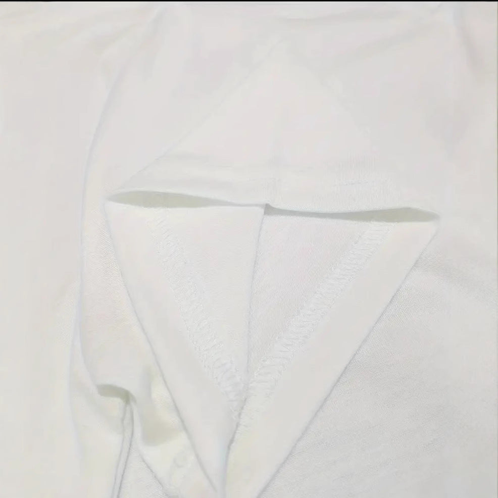 Dame T-shirt med nostalgiske filmfotos og elegant skrifttype Stilla