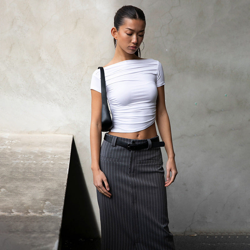 Dame tætsiddende overdel med off-shoulder design og rynkning Skovae