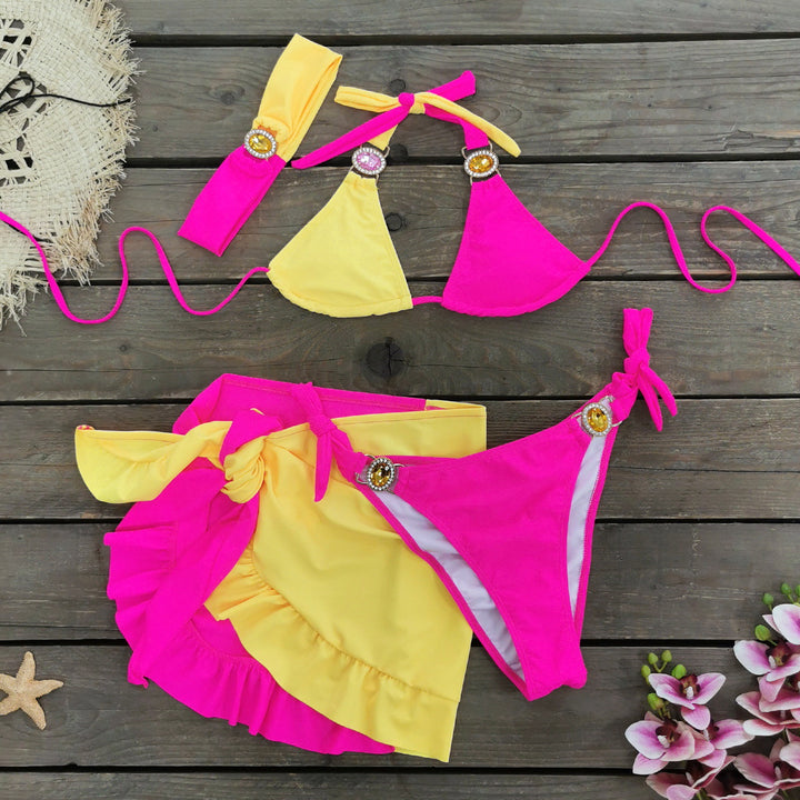 Dame Bikini-sæt med romantisk flæse-design og dekorative smykkedetaljer Stilla