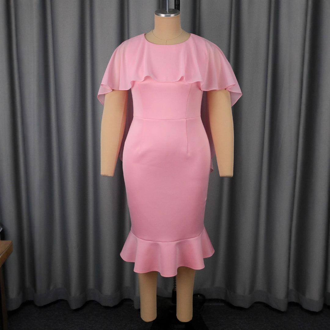 Dame Elegant aftenkjole med svingende kant og draperinger Skovae