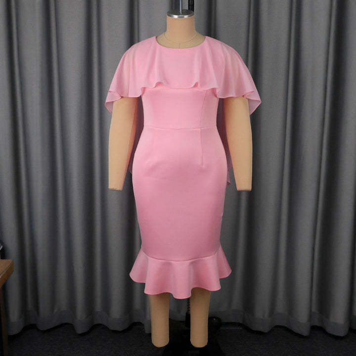 Dame Elegant aftenkjole med svingende kant og draperinger Skovae