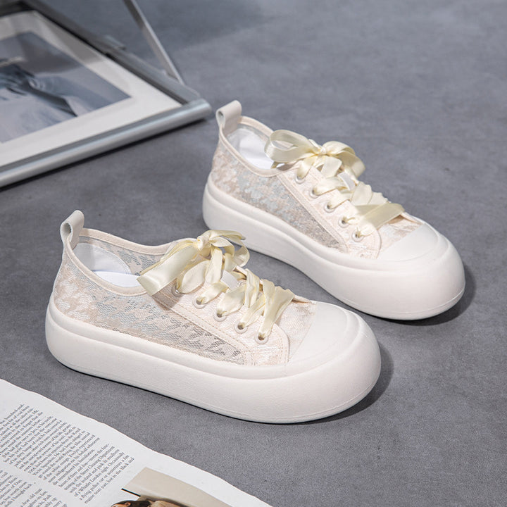 Dame Behagelige Plateau-Sneakers med elegant spids-overflade og moderigtig satin-snøring Stilla