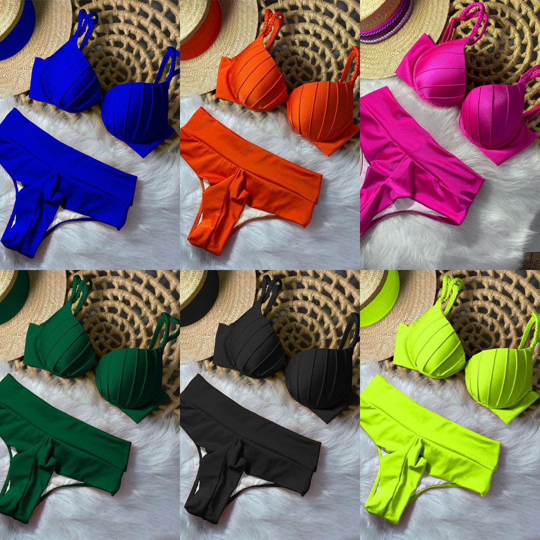 Dame bikini-sæt med innovativt materiale og stilfulde folder Stilla