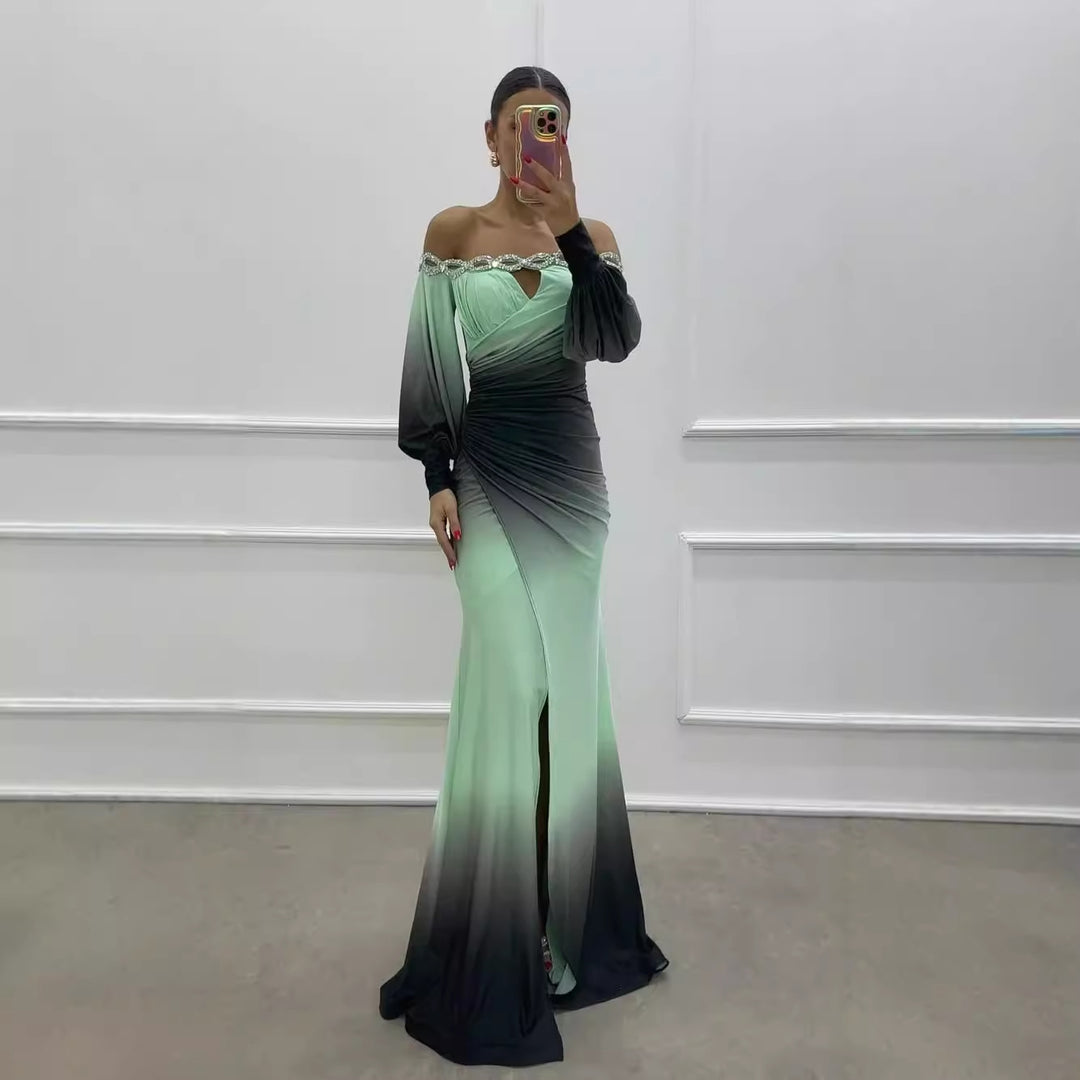 Kvinders Off-Shoulder Maxi Kjole med Elegant Drapering og Glitrende Accenter Skovae