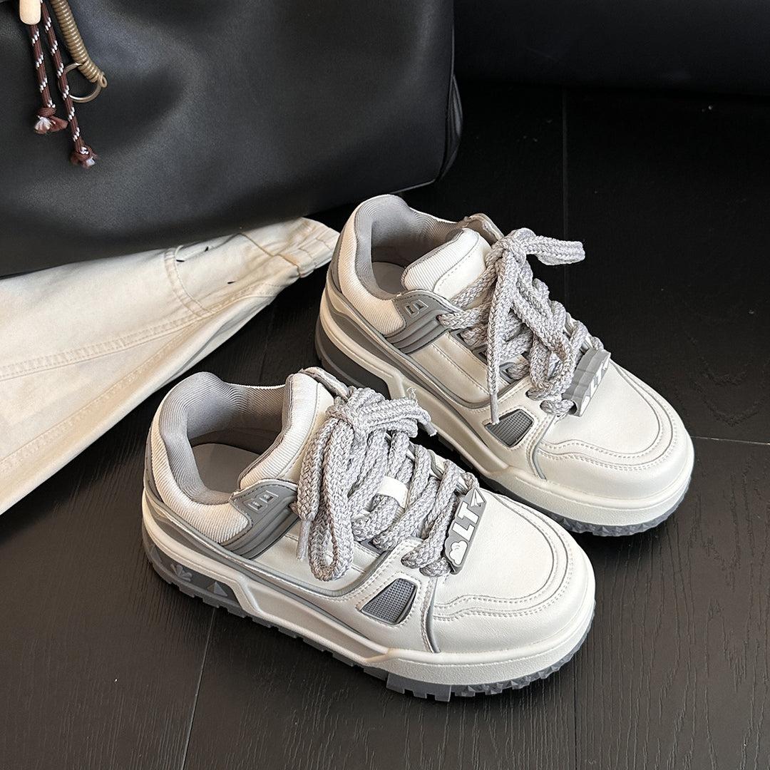 Femme Chunky Lifestyle-Sneaker med strukturerede detaljer Stilla