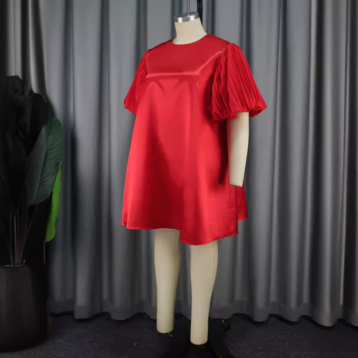 Dame eksklusiv satin kjole med elegant flæsekant Skovae