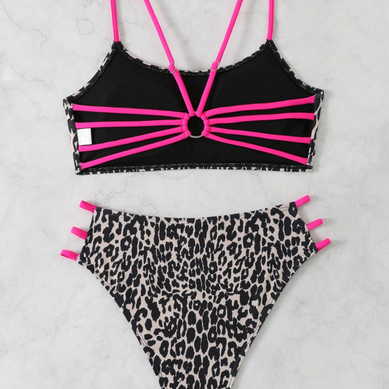 Femme to-delt Leopardskind-mønster bikini-sæt med stilfulde cut-out-detaljer Stilla
