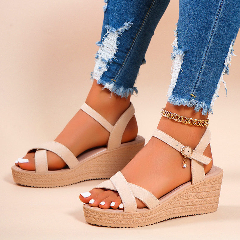 Dame Wedge-sandaler med elegant rem-design og komfortabelt fodseng Stilla