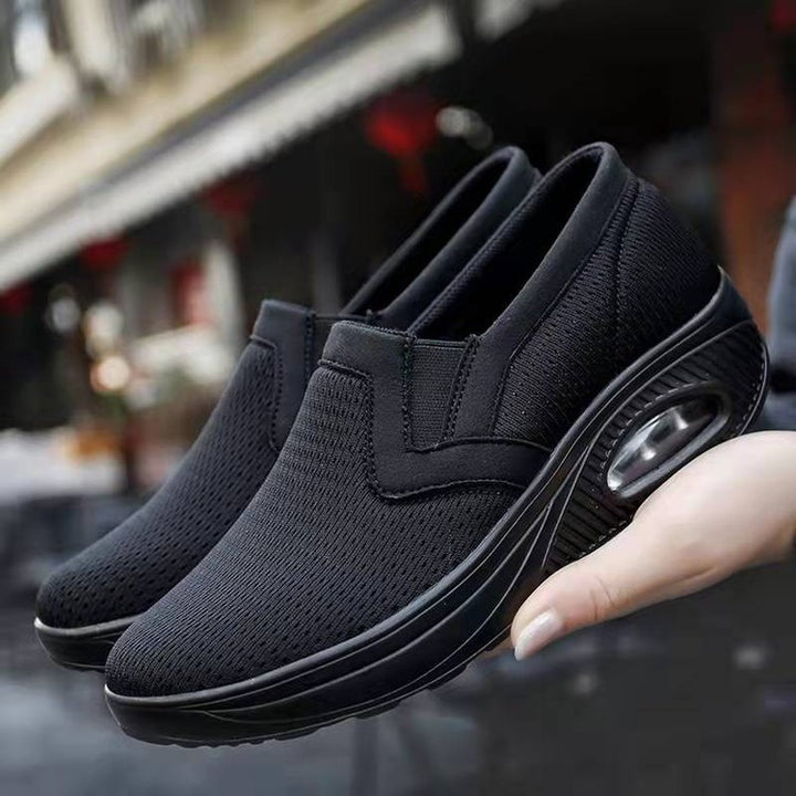 Dame sneakers med åndbart overmateriale og polstret sål Stilla
