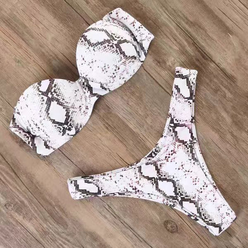 Dame triangel-bikini med elegant slangestrik og raffineret push-up-effekt Stilla