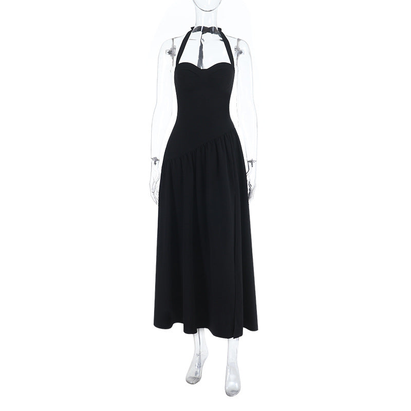 Dame off-shoulder maxikjole med raffineret halterneck og flydende nederdel Skovae