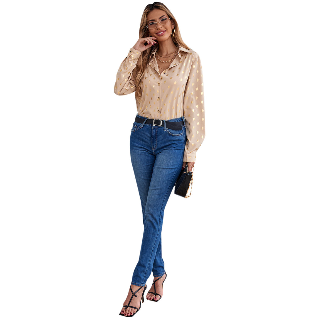 Kvinders elegante bluse med delikat metallisk tryk og skinnende finish Stilla