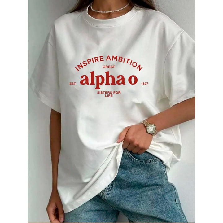 Dame T-shirt med moderne statementtryk og afslappet snit Stilla