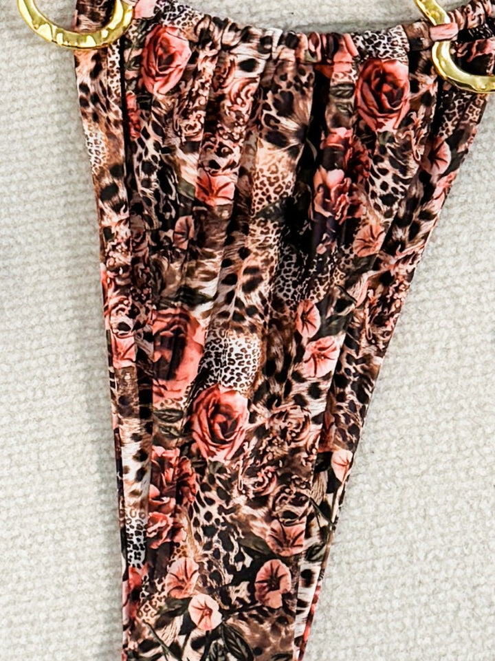 Dame blomster mønster trekant bikini med gyldne accenter Stilla