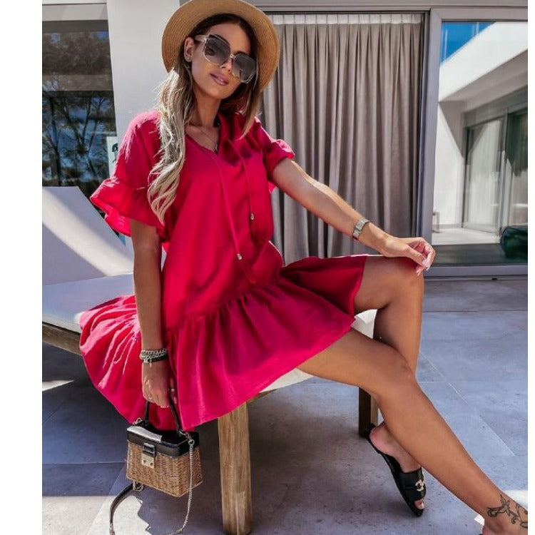 Femme Bohemian Ruffle Layer Mini Kjole med Frynse Detaljer Stilla