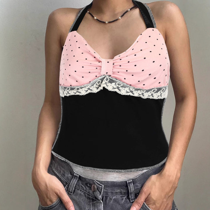 Dame halterneck top med romantisk spidsdetalje og elegant polka-dot mønster Skovae