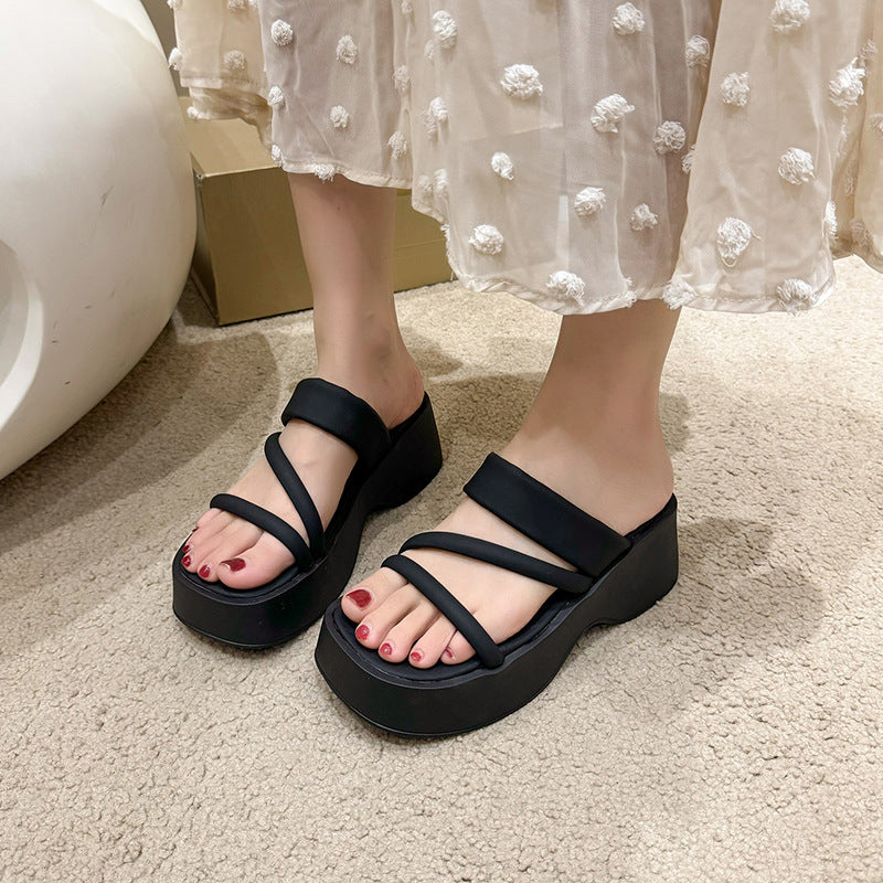 Dame Plateau-sandaler med brede remme og ergonomisk fodseng Stilla