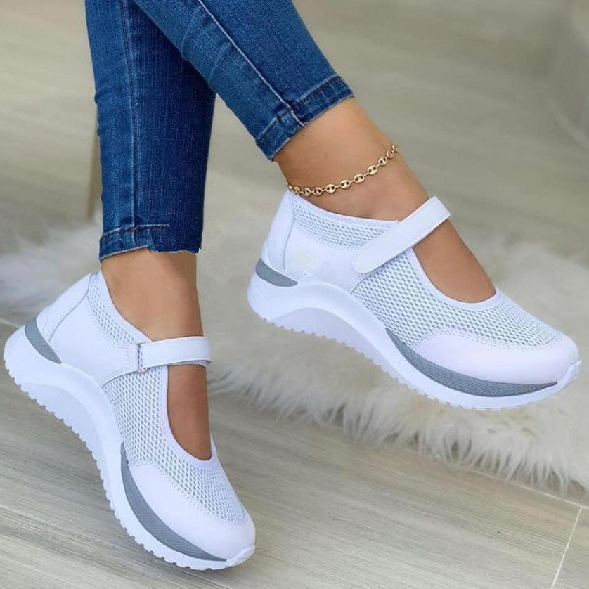 Dame Slip-On Sneakers med åndbart mesh-overflade og justerbar rem Stilla