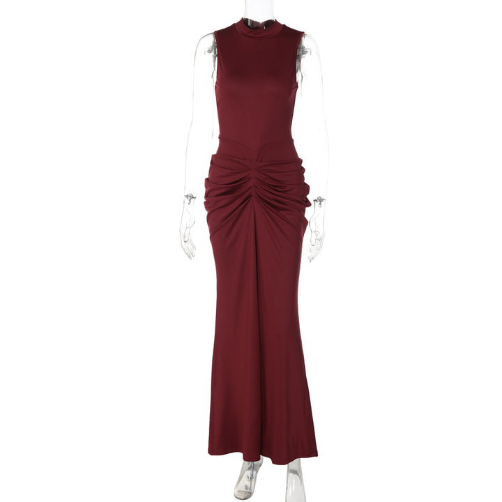 Dame Elegant maxikjole med asymmetrisk snit og højhalset design Skovae