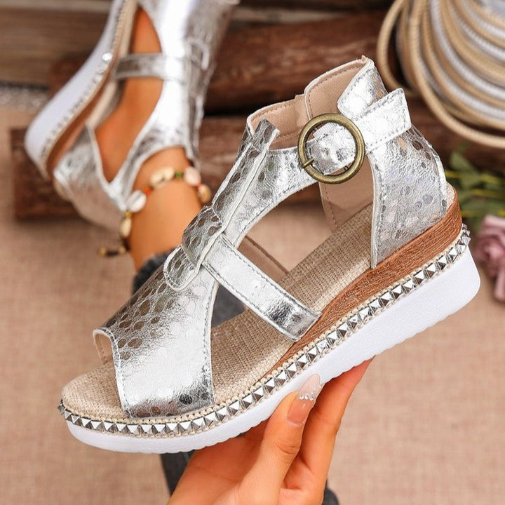 Dame sandaler med fashionabelt metallic-overmateriale og ergonomisk fodseng Stilla