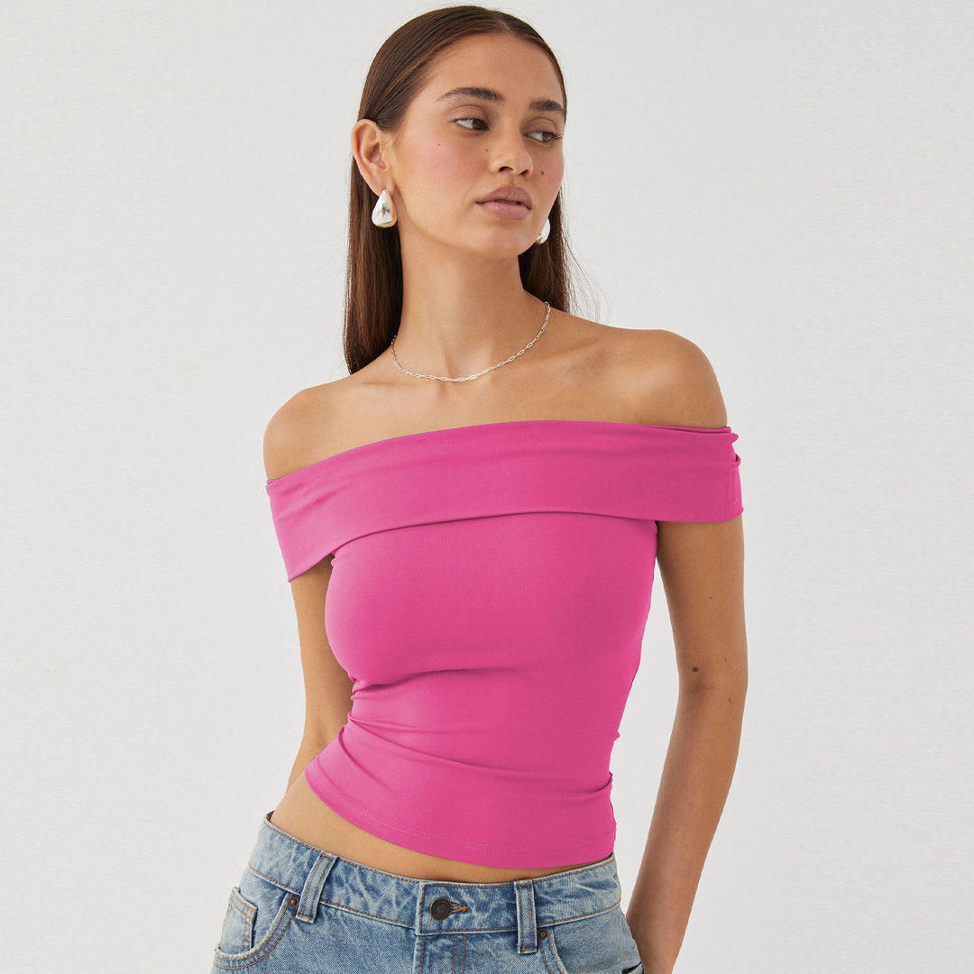 Dame Off-Shoulder Top med tætsiddende snit og elastisk linning Stiila