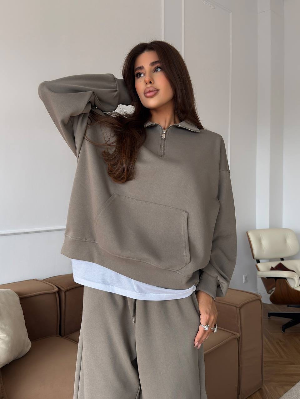 Dame behagelig og stilfuld fleece-pullover med halv lynlås og løse bukser Stilla